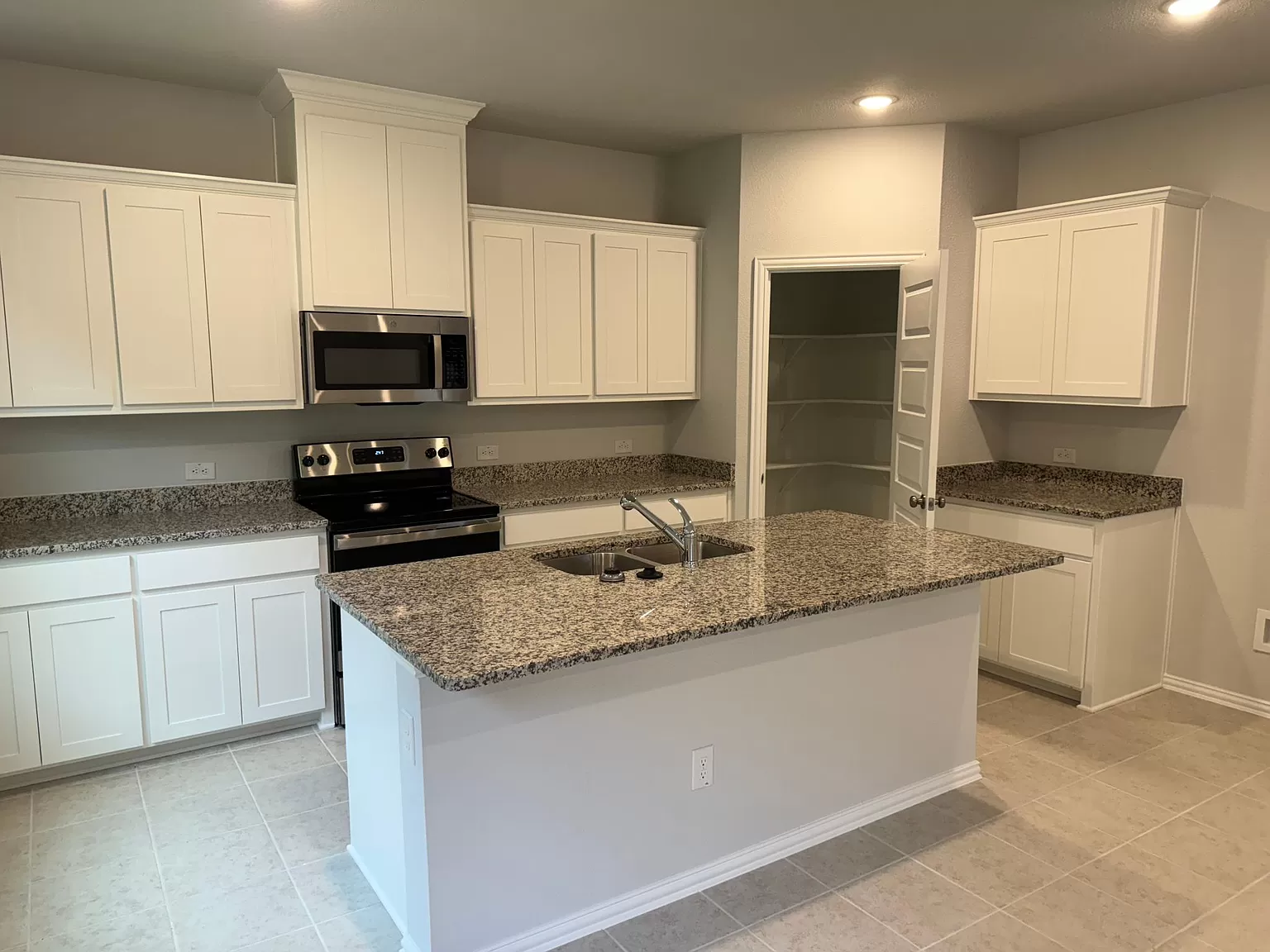 New Apartment Nice View